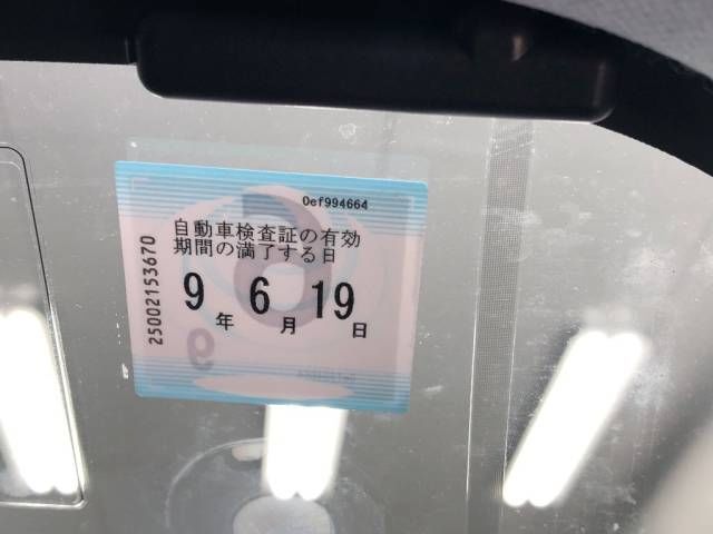 2016 Toyota Prius Sセーフティプラス auction photo 6