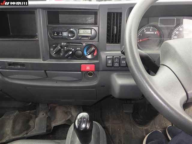 2018 Isuzu Elf auction photo 3