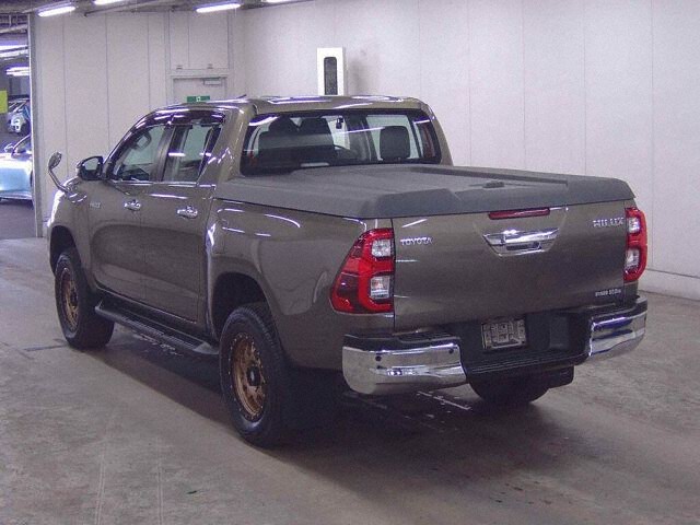 2023 Toyota Hilux Z 4WD auction photo 2