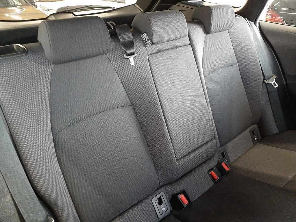 2021 Toyota Corolla Touring ハイブリッド G-X auction photo 11