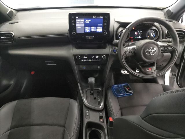 2023 Toyota Yaris Cross GRスポーツ auction photo 3