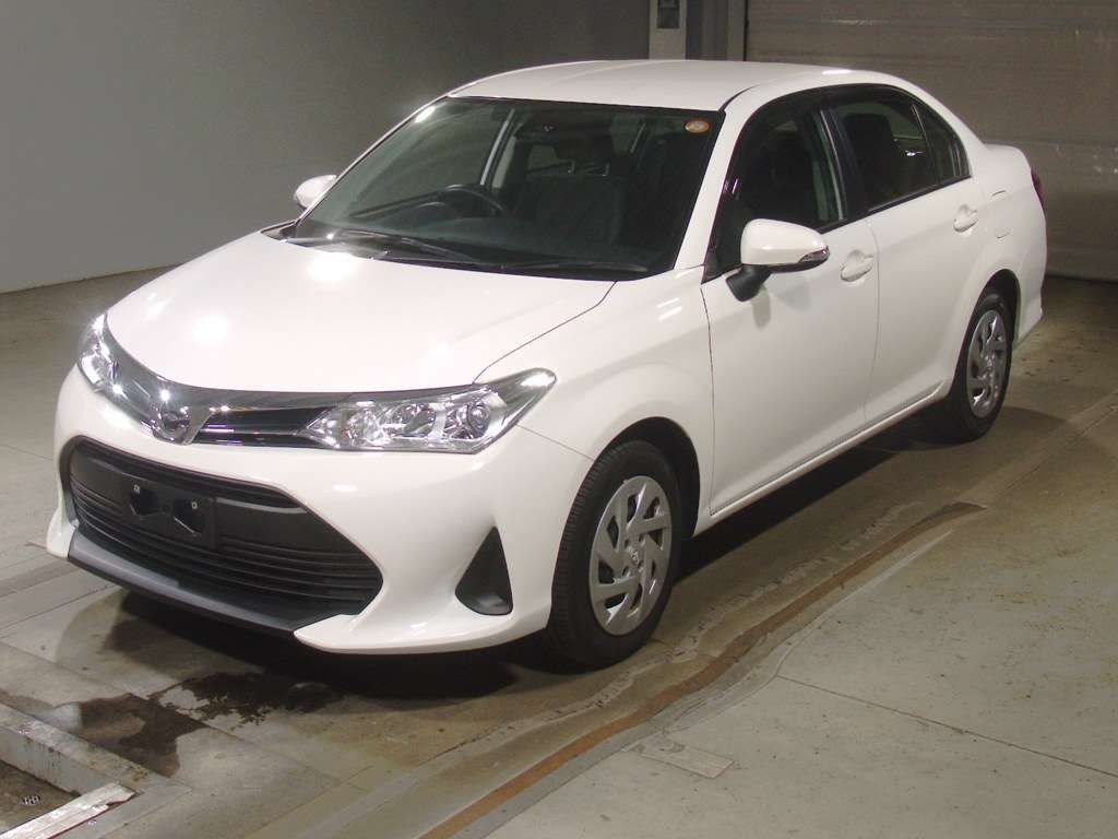Japan Auction Vehicles 4 2021 Toyota Corolla Axio EX auction photo