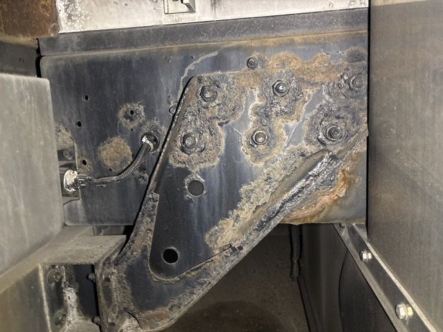 2013 Isuzu Giga Aluminum van auction photo 14