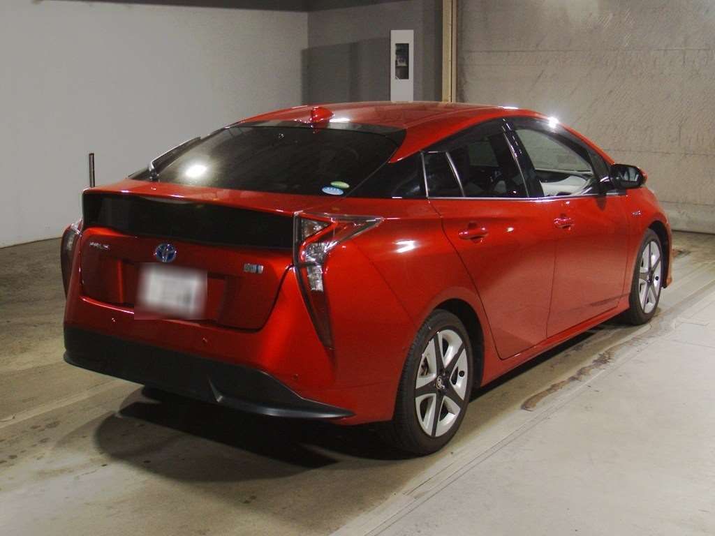 2016 Toyota Prius Aプレミアム ツーリングセレクション auction photo 2