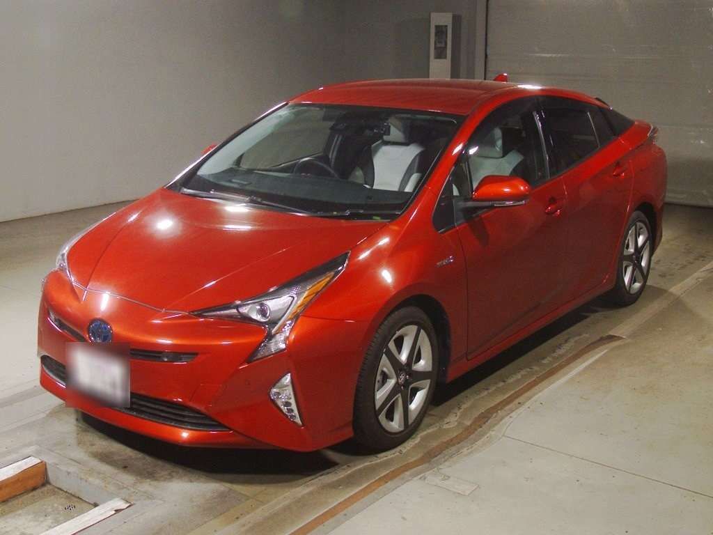 Japan Auction Vehicles 4 2016 Toyota Prius Aプレミアム ツーリングセレクション auction photo