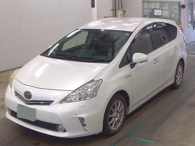 2013 Toyota Prius Alpha G-Tune Black auction photo 4