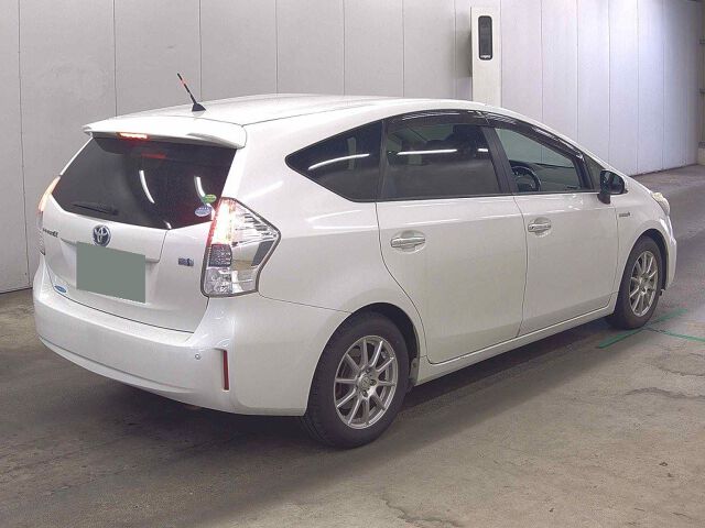 2013 Toyota Prius Alpha G-Tune Black auction photo 5