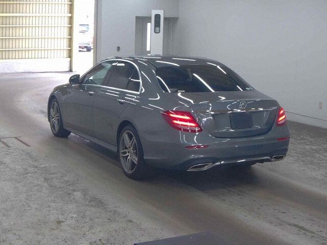 2017 Mercedes-Benz E-Class E200 Avant G Sport auction photo 2