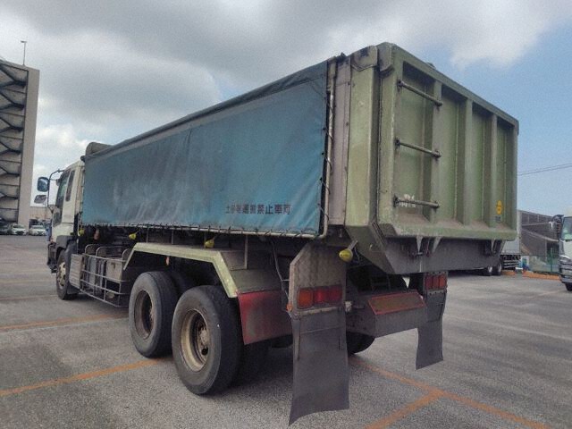 2006 Isuzu Giga dump auction photo 2