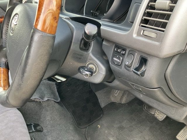 2005 Toyota Hiace バン.4WD スーパーGL auction photo 6