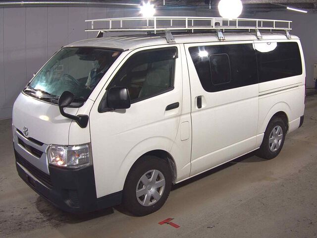 2021 Toyota Hiace Long DX auction photo 4