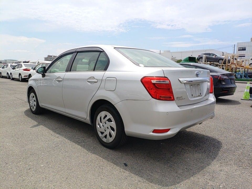 2018 Toyota カローラ アクシオ auction photo 6