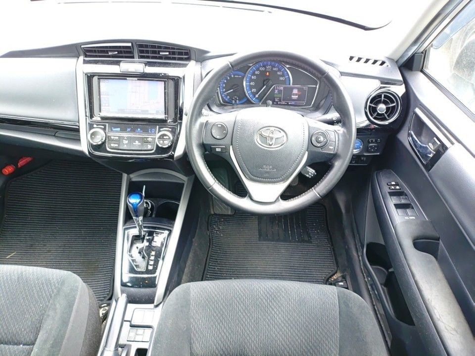 2018 Toyota カローラ アクシオ auction photo 3