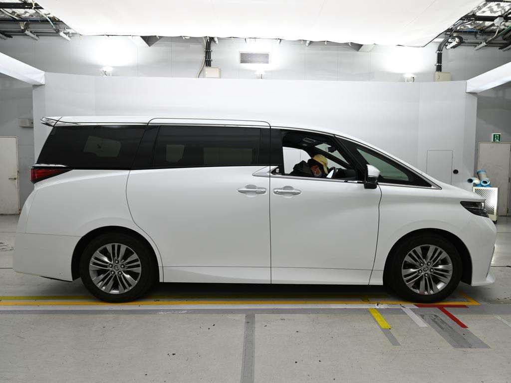 2024 Toyota Alphard Z auction photo 3