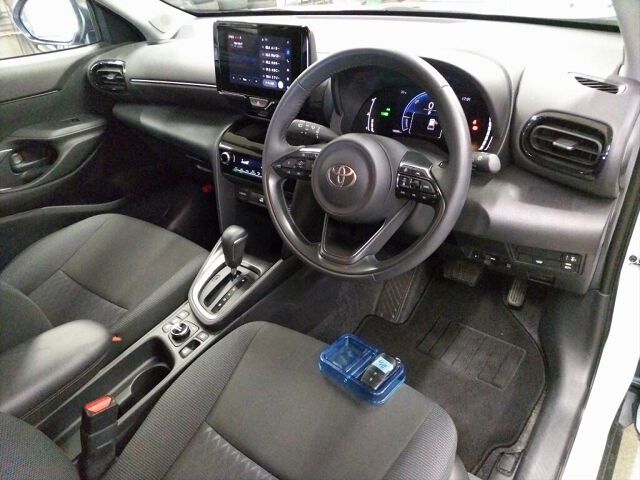 2025 Toyota Yaris Cross ハイブリッドG 4WD auction photo 3