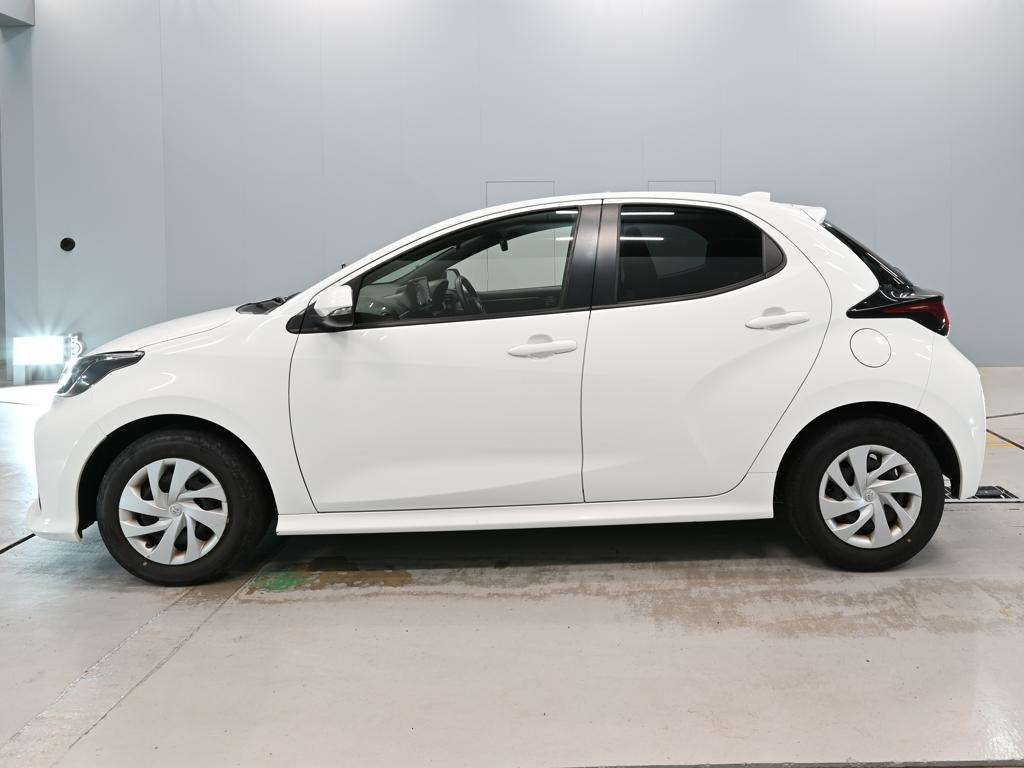 2022 Toyota Yaris X auction photo 4