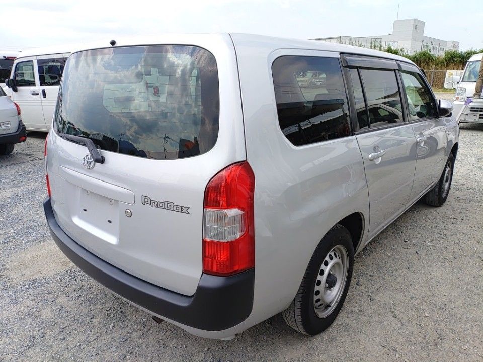 2021 Toyota Probox auction photo 2