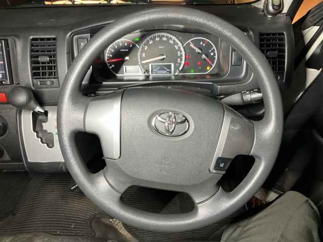2020 Toyota Hiace DX auction photo 3