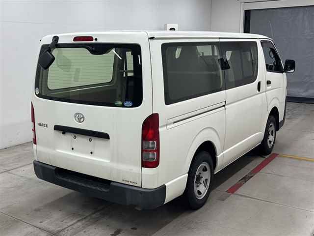 2020 Toyota Hiace DX auction photo 5