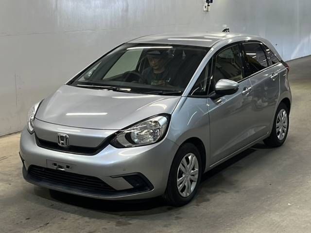 Japan Auction Vehicles 7 2020 Honda Fit ベーシック auction photo