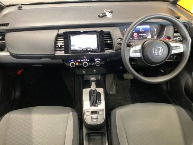 2020 Honda Fit ベーシック auction photo 2