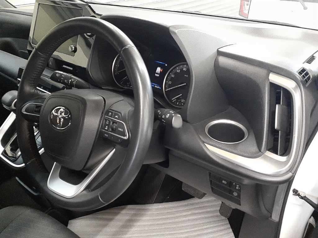 2023 Toyota Noah S-G auction photo 9
