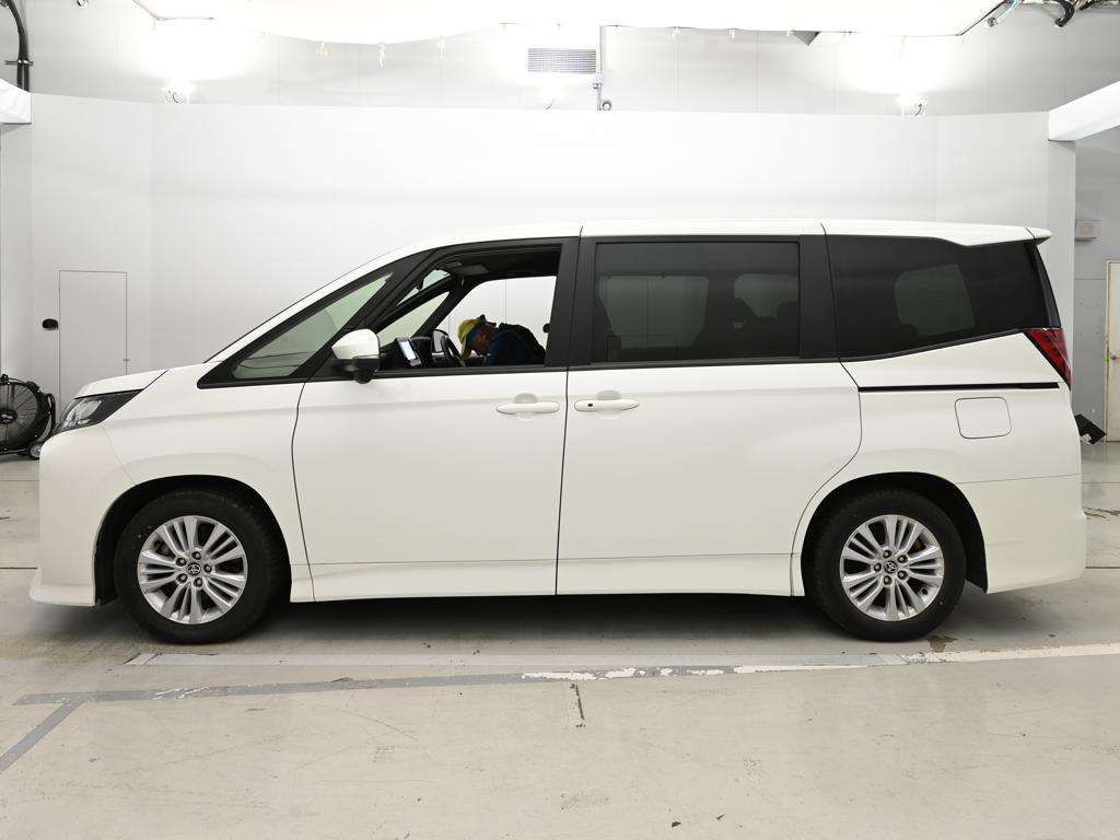 2023 Toyota Noah S-G auction photo 4