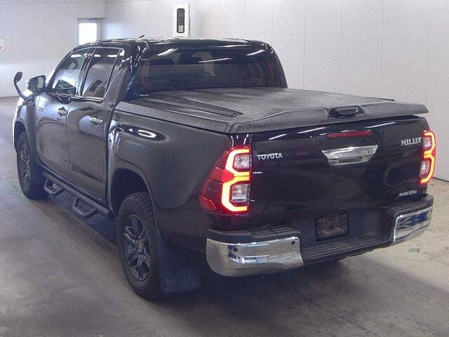 2022 Toyota Hilux Z 4WD auction photo 2