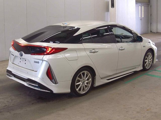2017 Toyota Prius PHEV Aプレミアム auction photo 5