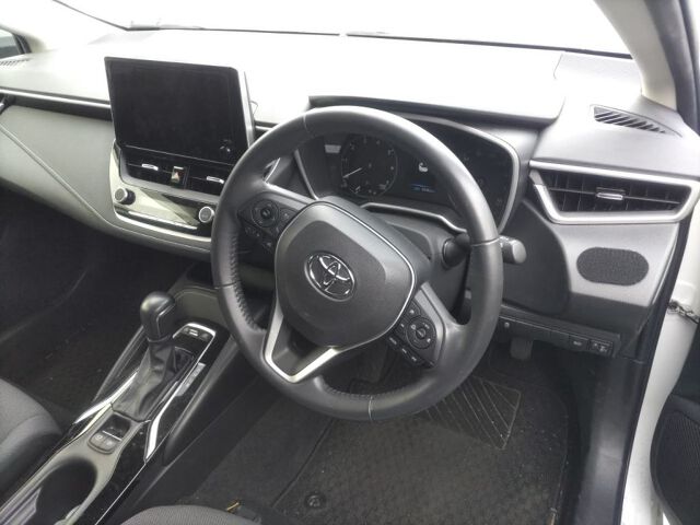 2023 Toyota Corolla Touring ハイブリッドG 4WD auction photo 3