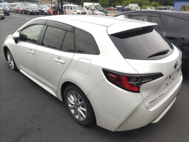 2023 Toyota Corolla Touring ハイブリッドG 4WD auction photo 2