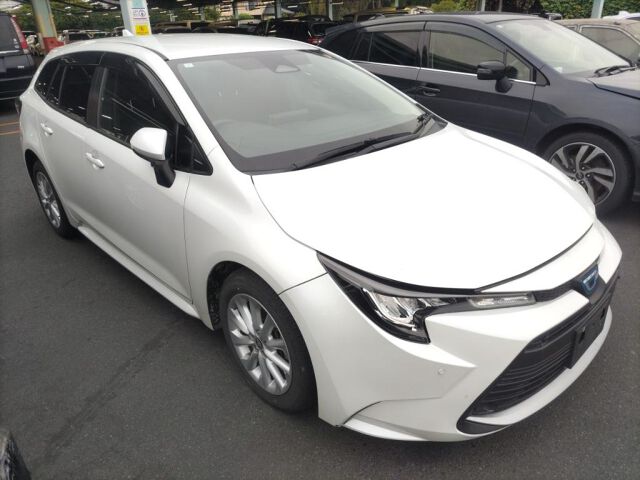 2023 Toyota Corolla Touring ハイブリッドG 4WD Japan auction vehicle