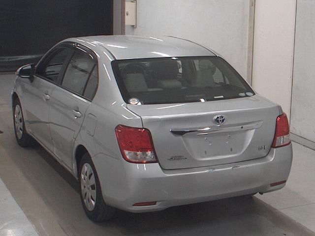 2014 Toyota Corolla Axio ハイブリッド auction photo 2