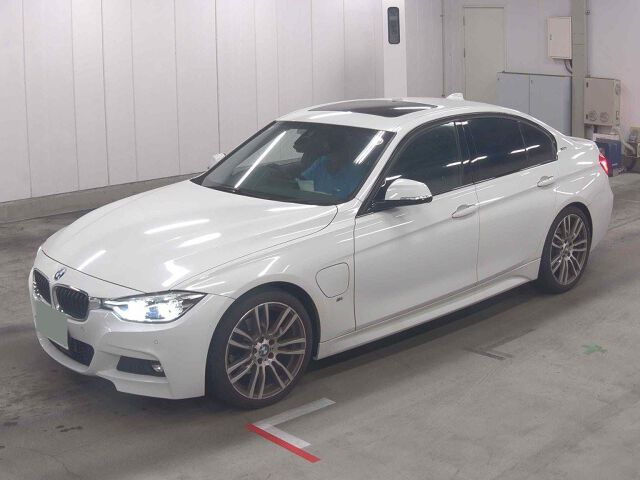 2018 BMW 3 Series 330E M Sport I Puff auction photo 4
