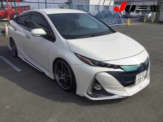 2017 Toyota Prius PHEV モデリスタエアロ S Japan auction vehicle