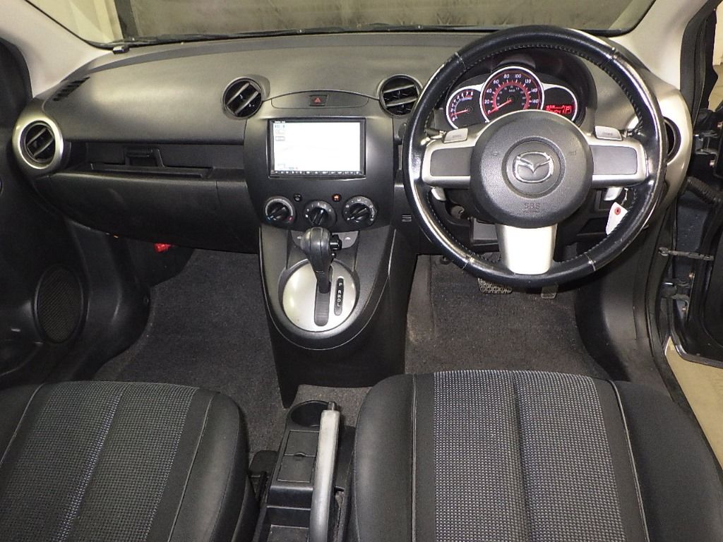2007 Mazda Demio スポルト auction photo 3