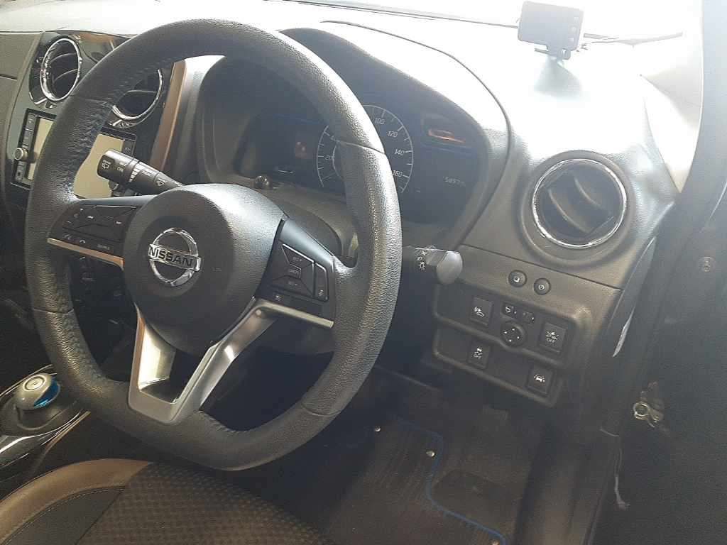 2019 Nissan Note e-パワー メダリスト auction photo 9