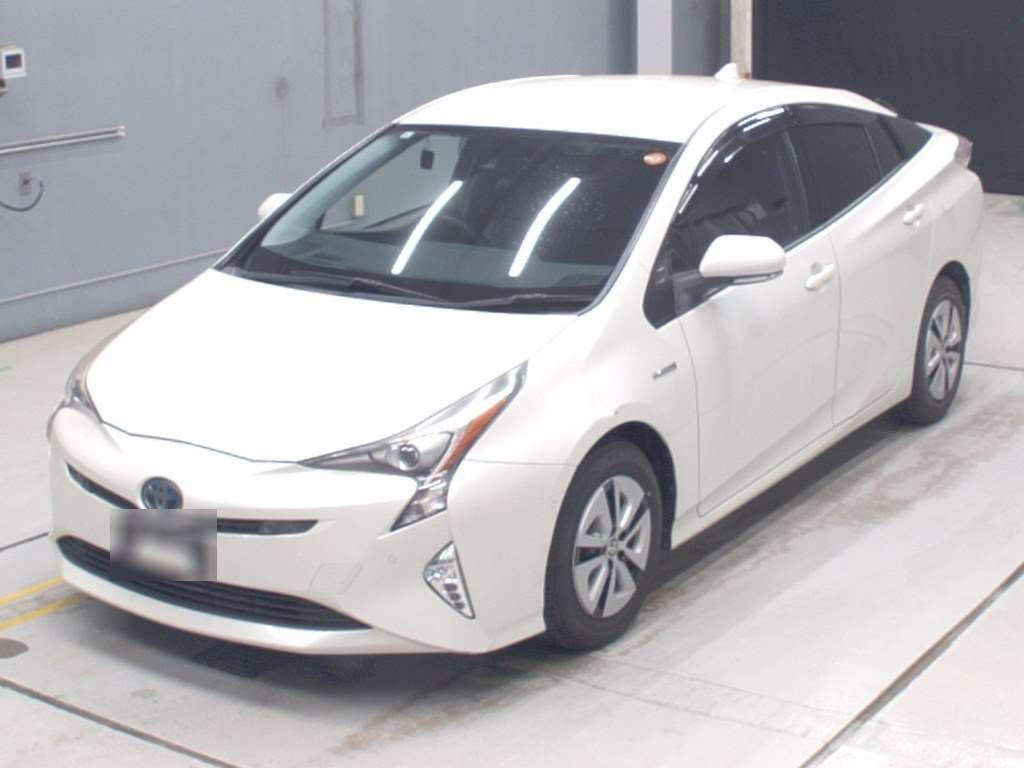 Japan Auction Vehicles 15 2016 Toyota Prius A auction photo