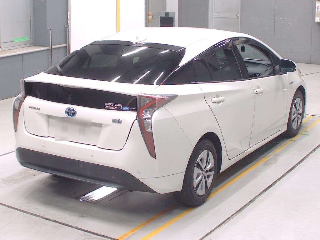 2016 Toyota Prius A auction photo 2