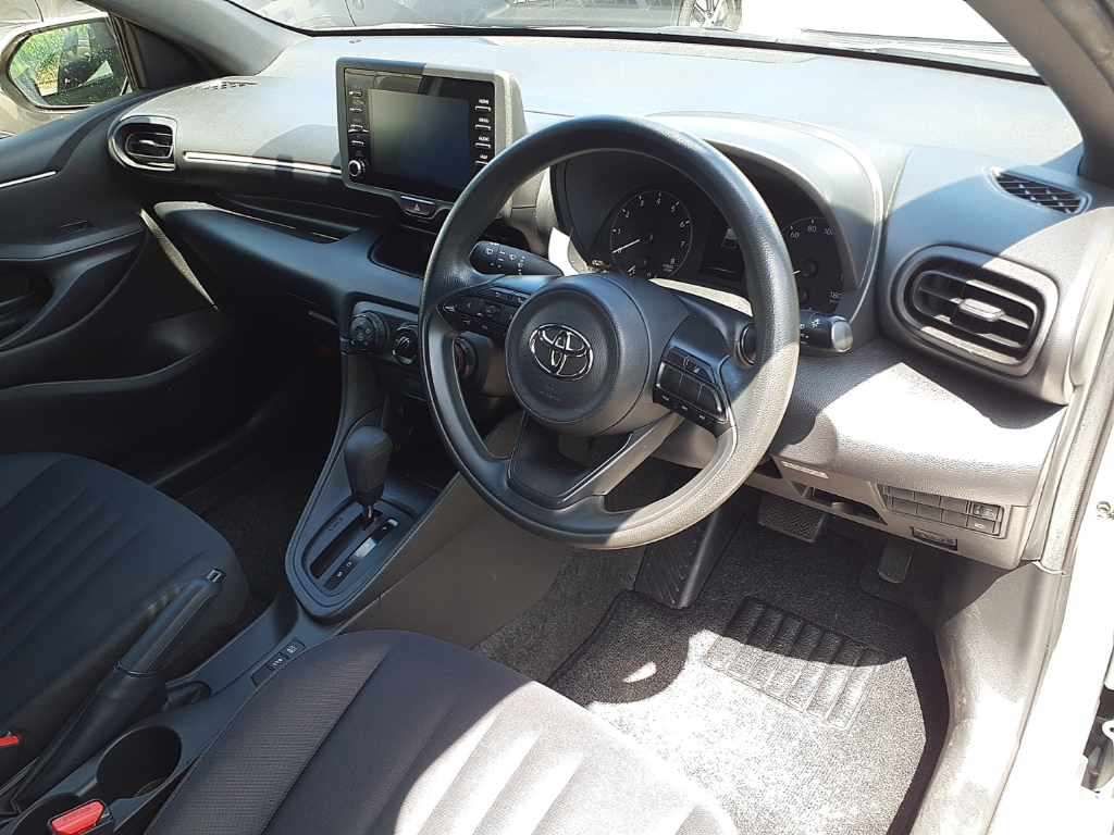 2021 Toyota Yaris X auction photo 9