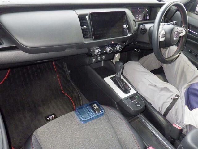 2022 Honda Fit EHEVホームカーサ auction photo 3