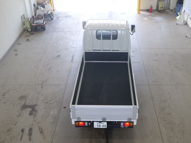 2011 Isuzu Elf ヒラ auction photo 3