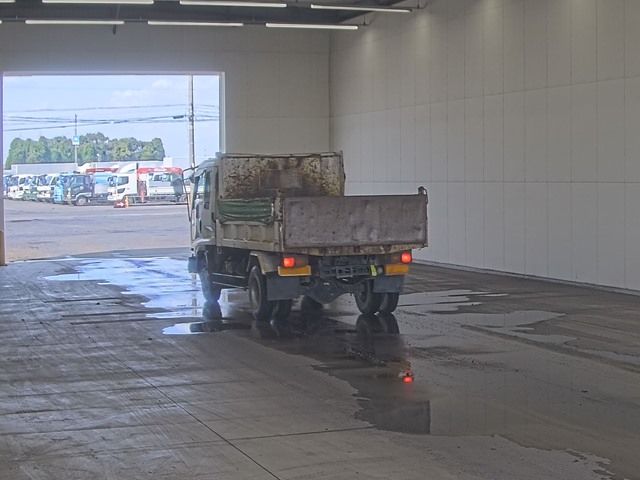 2005 Isuzu Forward ダンプ auction photo 2