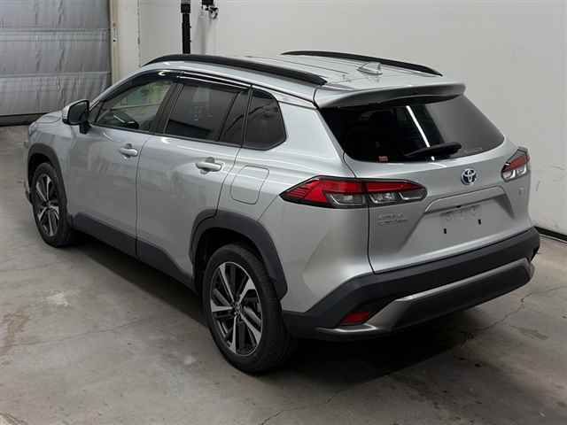 2022 Toyota Corolla Cross ハイブリッドZ auction photo 2