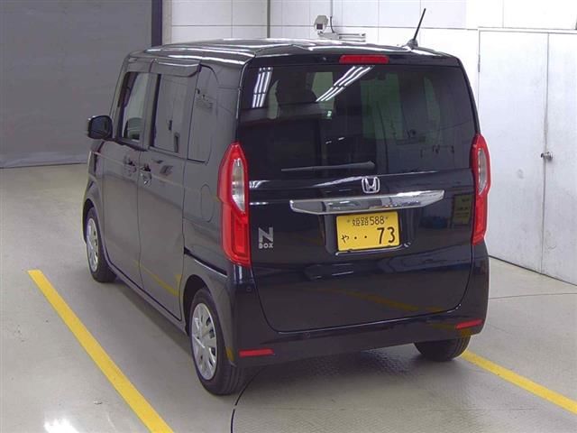 2022 Honda N-BOX L auction photo 2