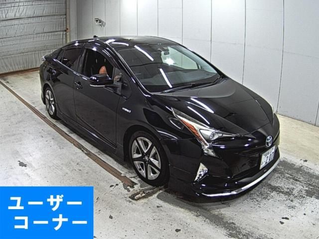 2016 Toyota Prius Sツーリングセレクション Japan auction vehicle