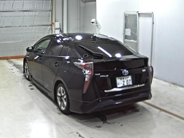 2016 Toyota Prius Sツーリングセレクション auction photo 2