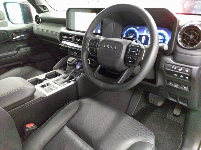 2024 Toyota Land Cruiser 250 VX 4WD auction photo 3