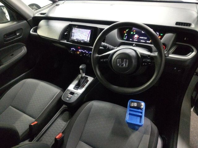 2023 Honda Fit EHEVベーシック auction photo 3