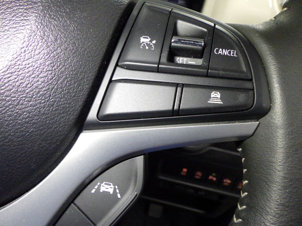 2022 Suzuki Xbee Hybrid MZ auction photo 9